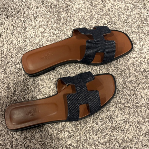 Hermes Black and Brown Sandals - Picture 4 of 4